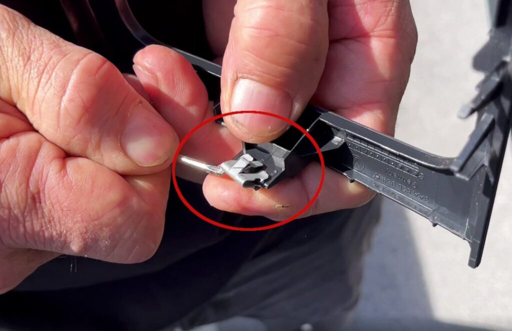 Übertragung Clips von alten auf neuen Rahmen